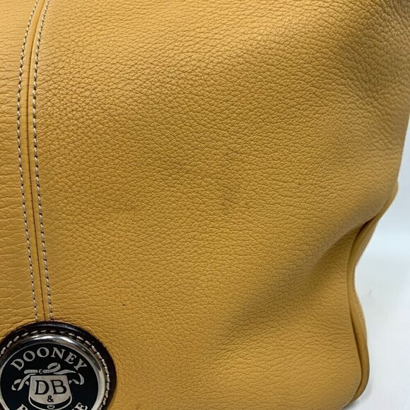 Dooney & Bourke Large Shoulder Hobo Bag In Yellow Pebble Leather H2 681917 - Picture 2 of 16